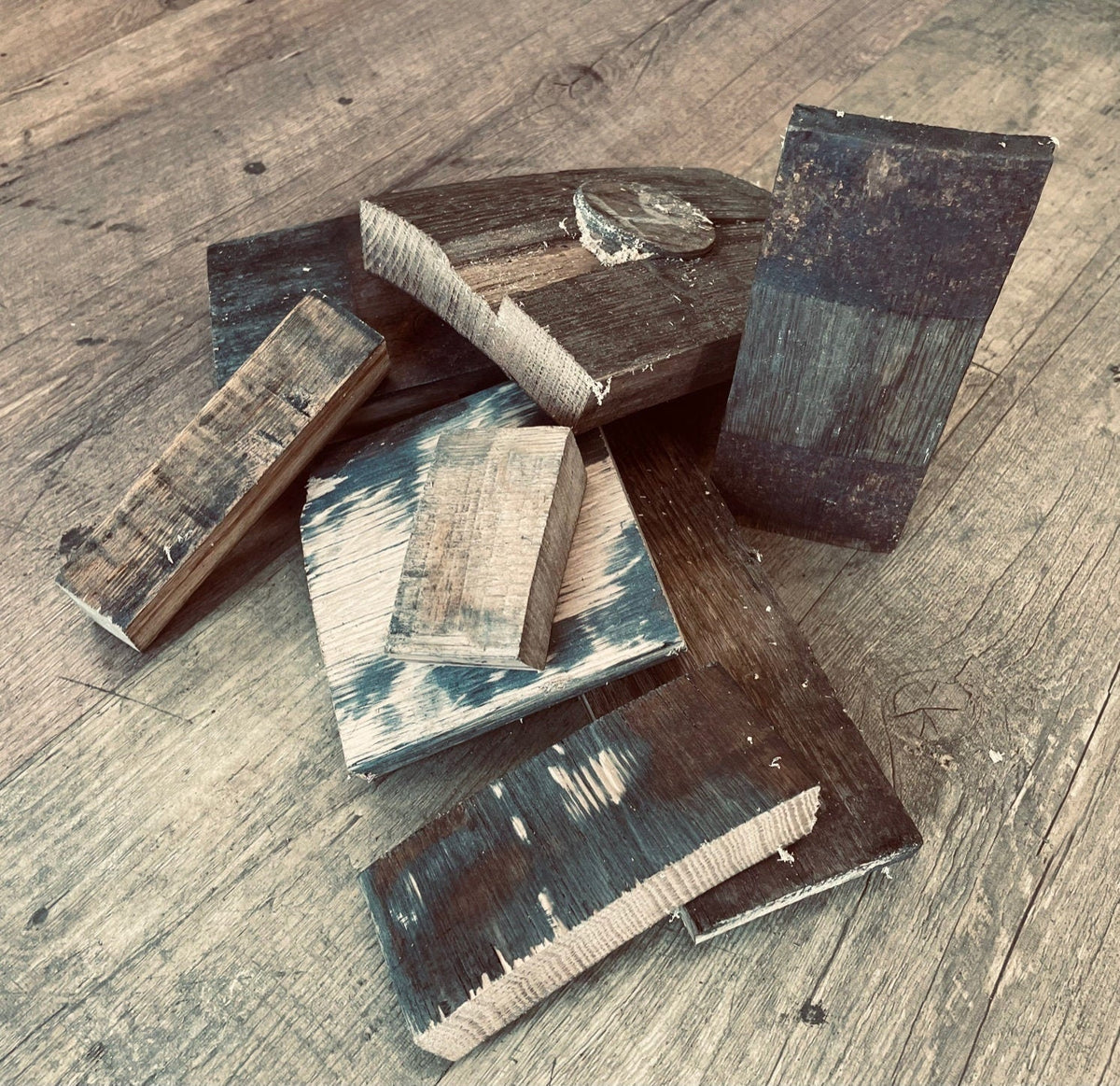 Authentic whiskey barrel cutoffs 32-pound reserve box hand-selected from aged oak for luxury workshops at Home Man Cave.
